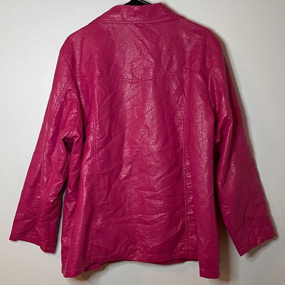 Hot pink crinkled vegan leather pointed collar button down pockets trench coat! - Picture 8 of 14